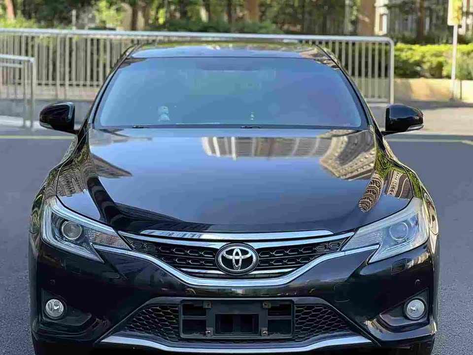 Toyota Reiz Toyota Reiz