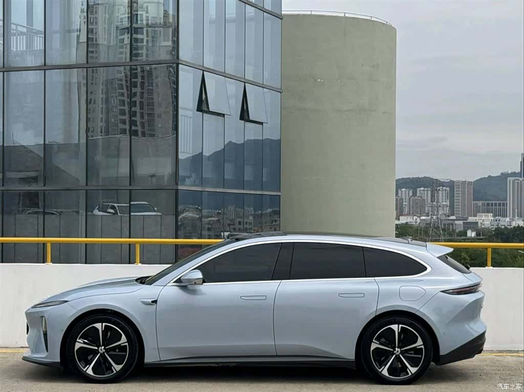 NIO ET5, 2025 11