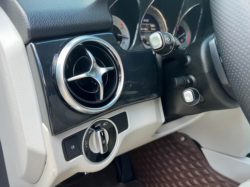 Mercedes-Benz GLK class