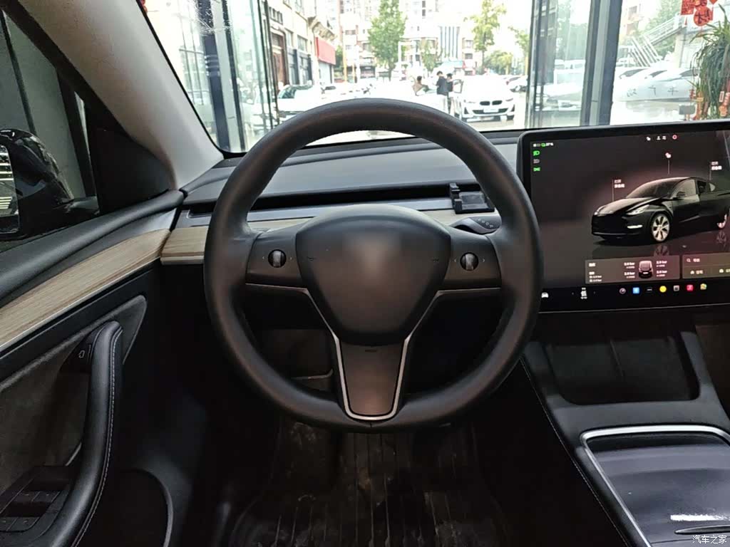 Tesla Model Y, 2023 11