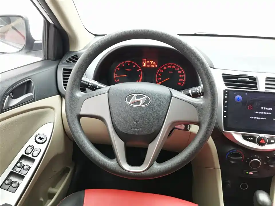 Hyundai Rena