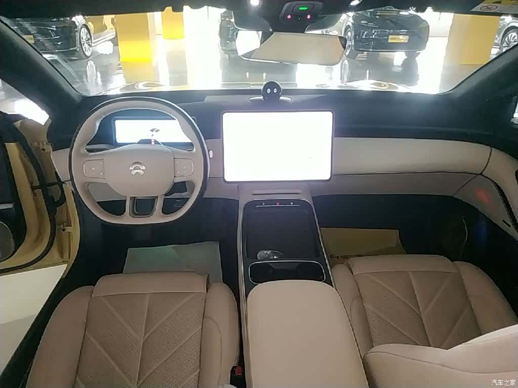 NIO ET5, 2025 10