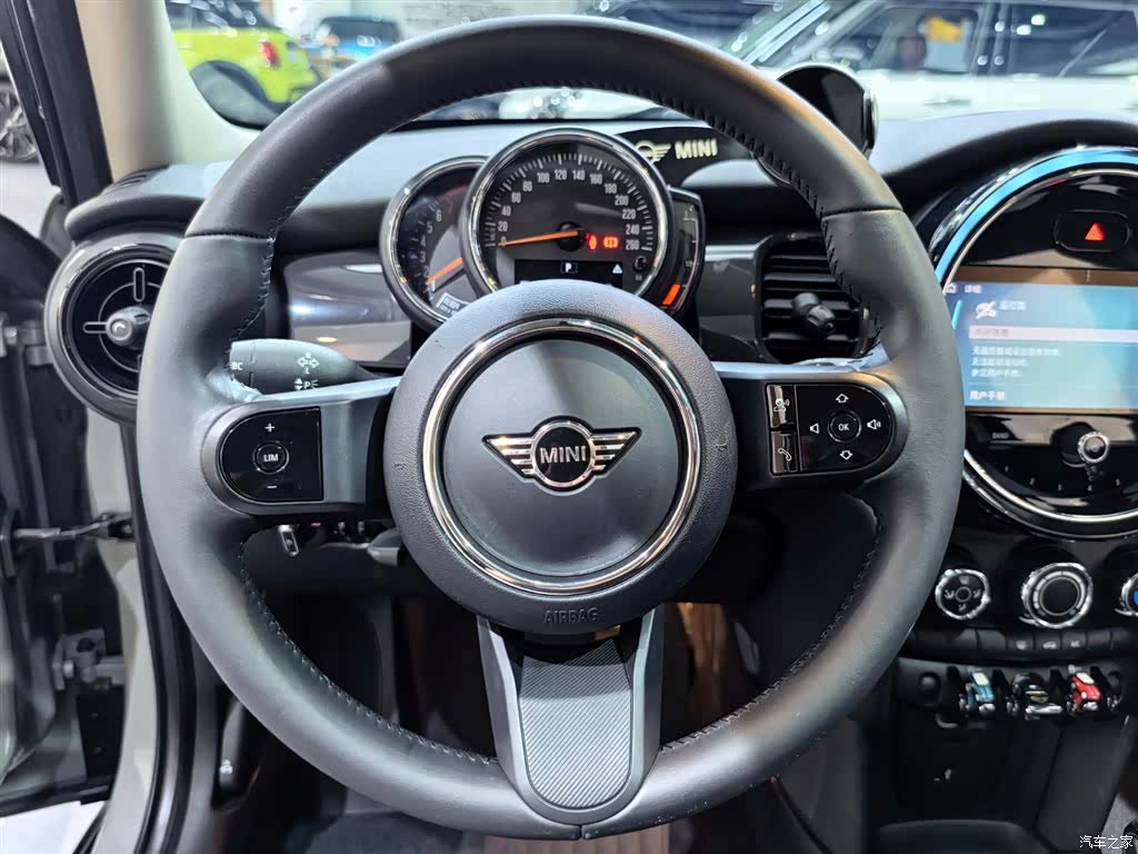 Mini ONE, 2021 8