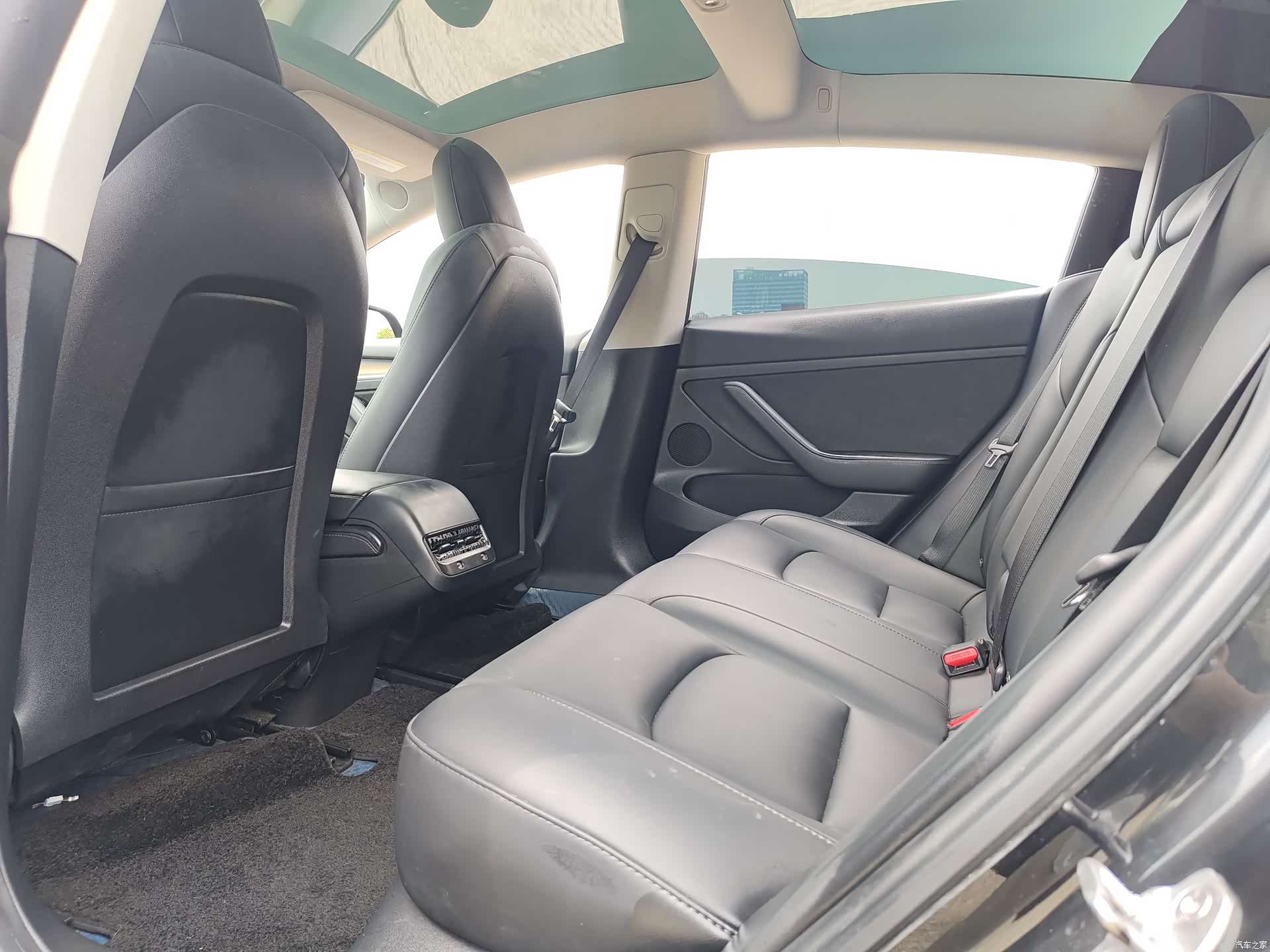 Tesla Model 3, 2022 12