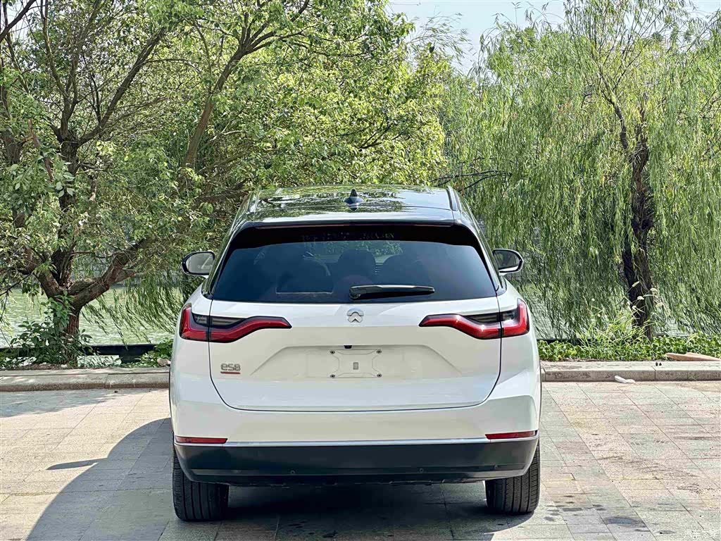 NIO ES8, 2021 3