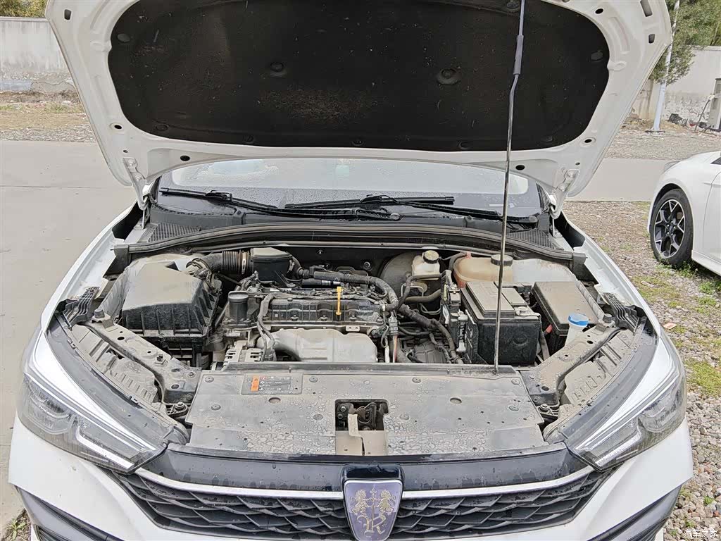 Roewe i5, 2022 11