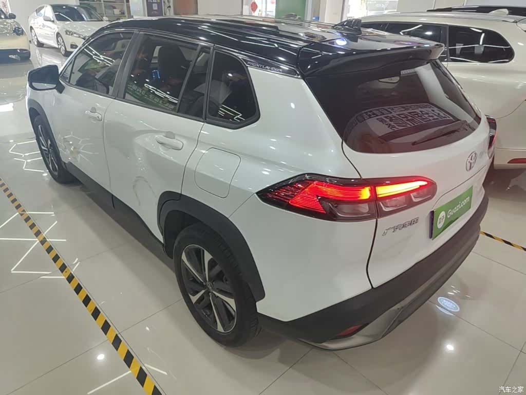 Toyota Frontlander, 2022 все фото