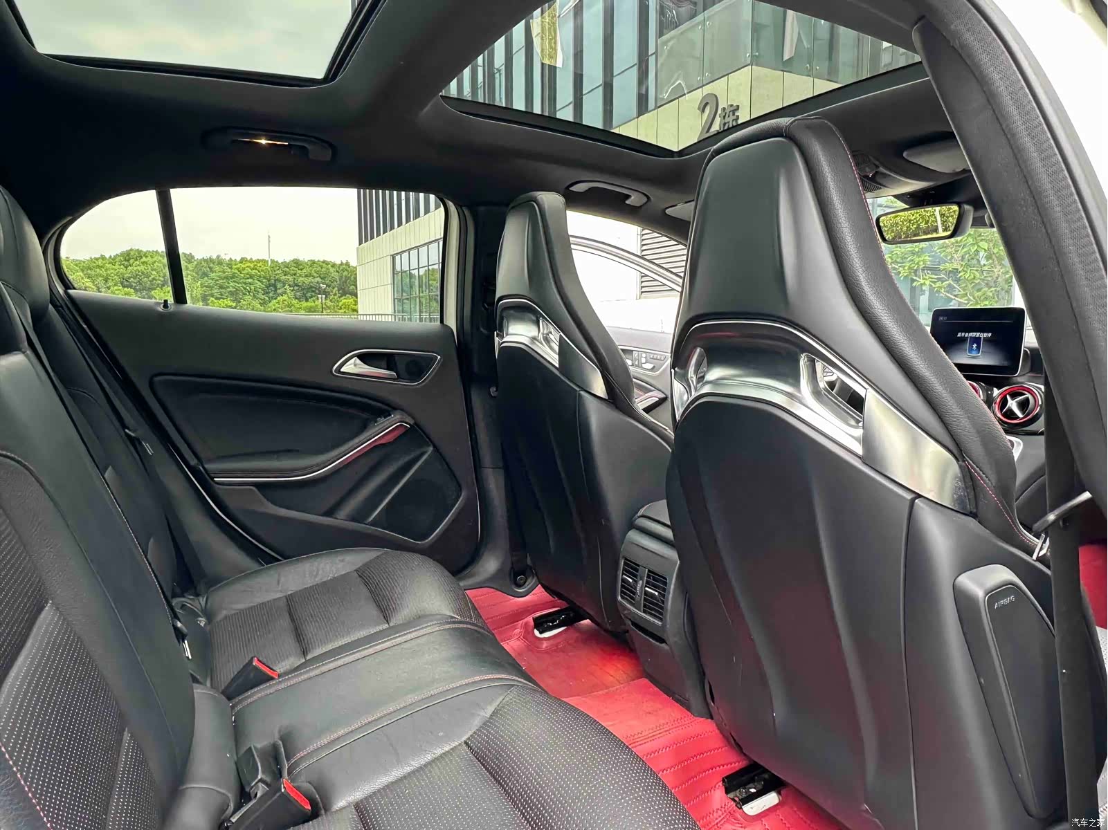 Mercedes-Benz GLA, 2018 9