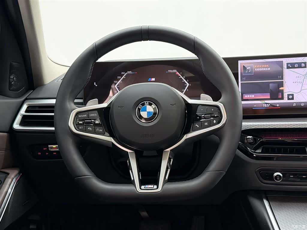 BMW 3 Series, 2025 27