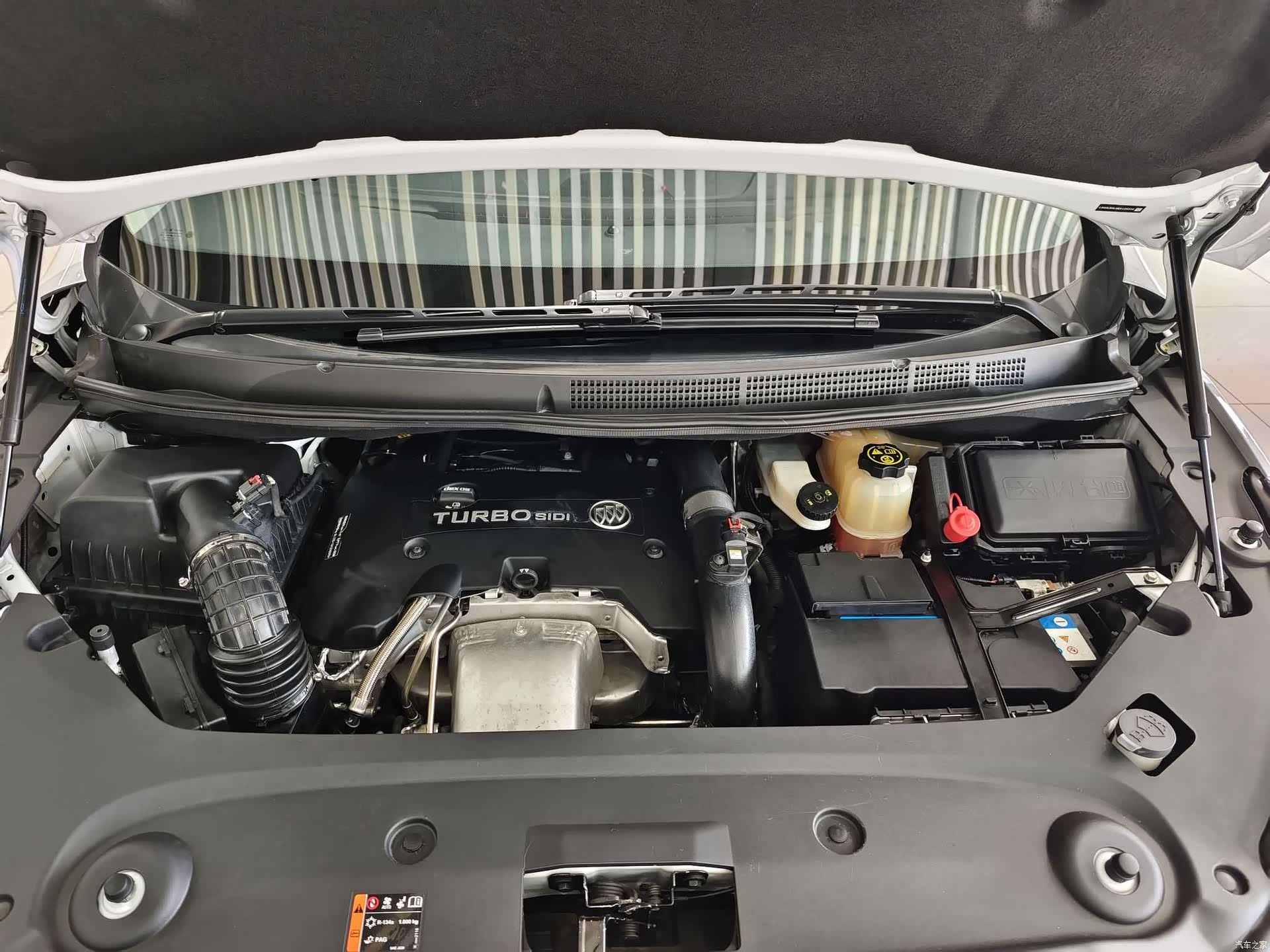 Buick GL8, 2019 19