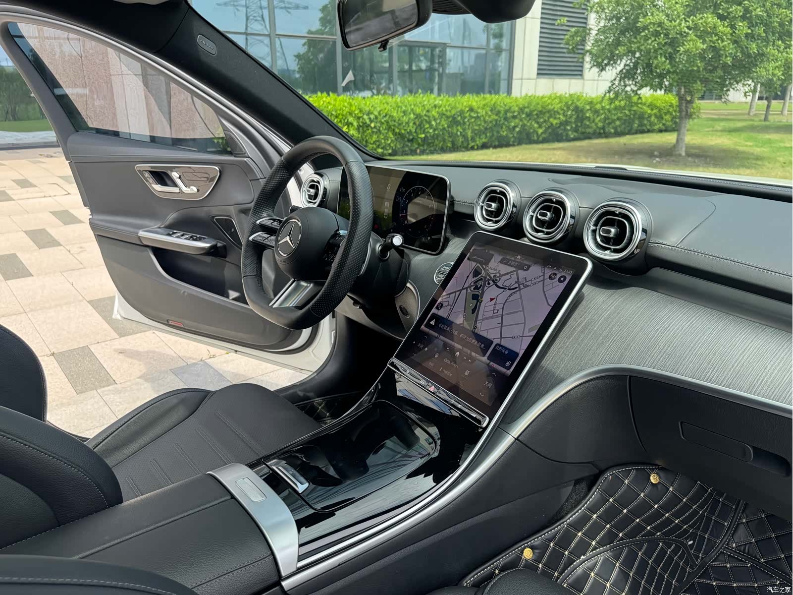Mercedes-Benz C-Class, 2023 12