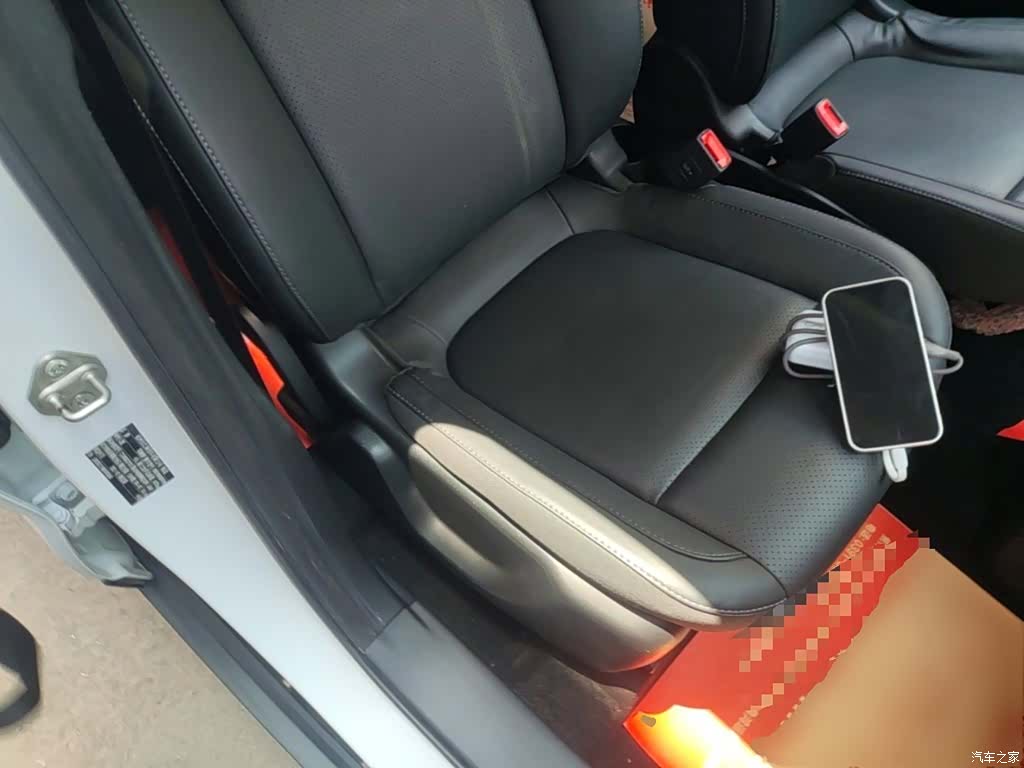 Leapmotor T03, 2021 25