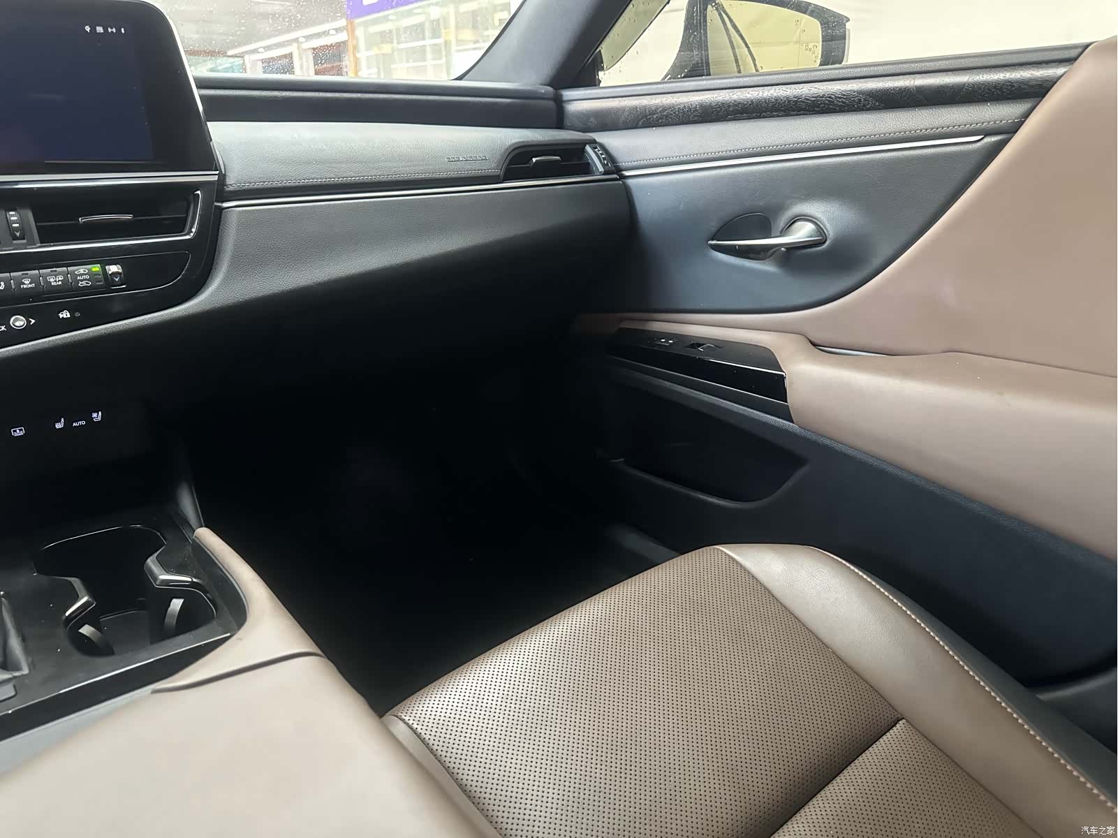 Lexus ES, 2023 19