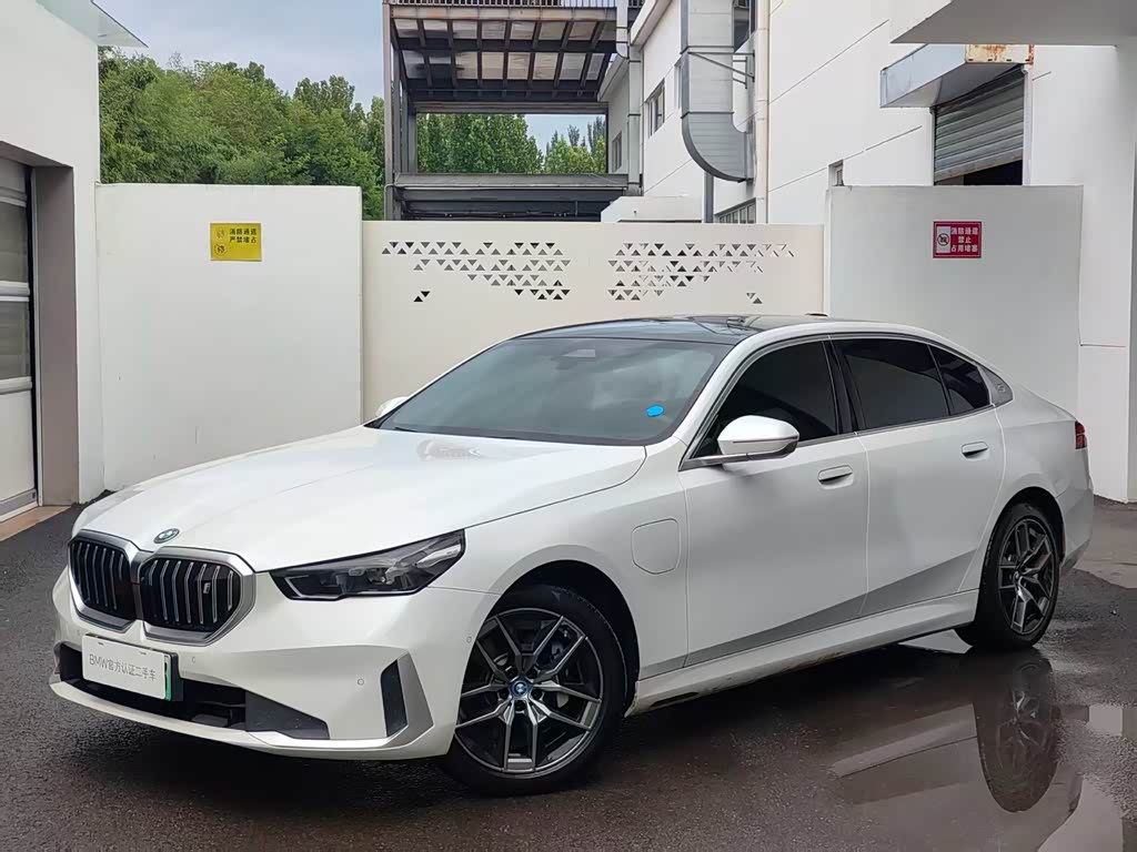BMW i5 2024 eDrive 35L Premium Luxury