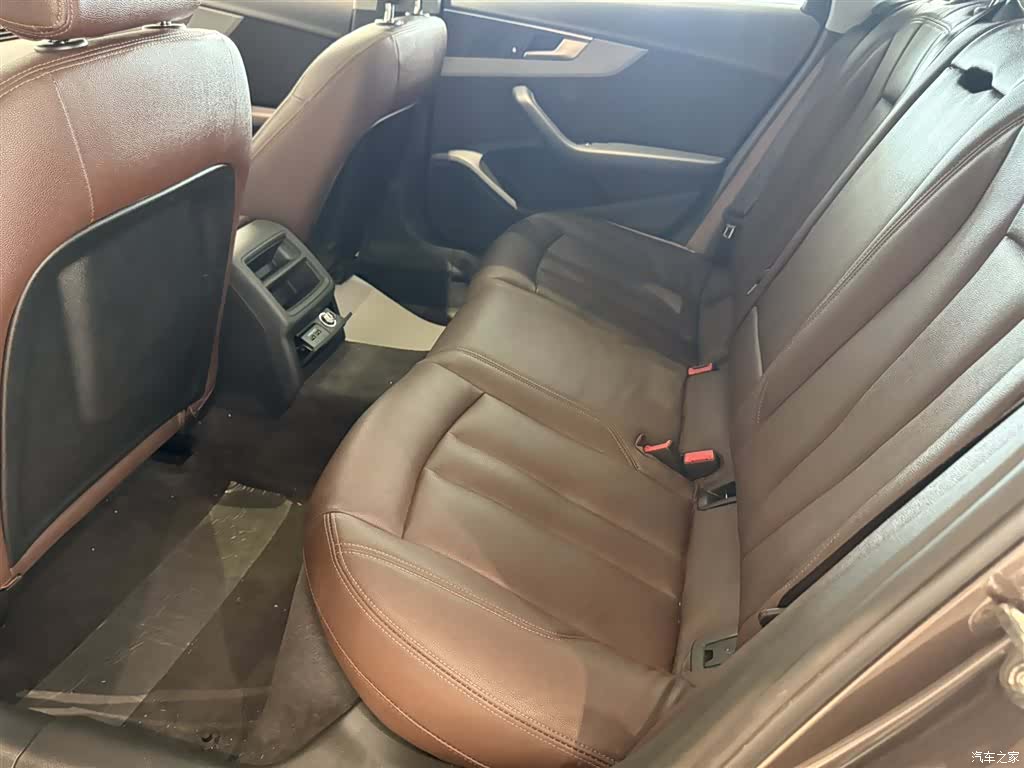 Audi A4L, 2019 7