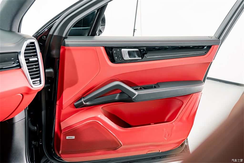 Porsche Cayenne, 2022 14