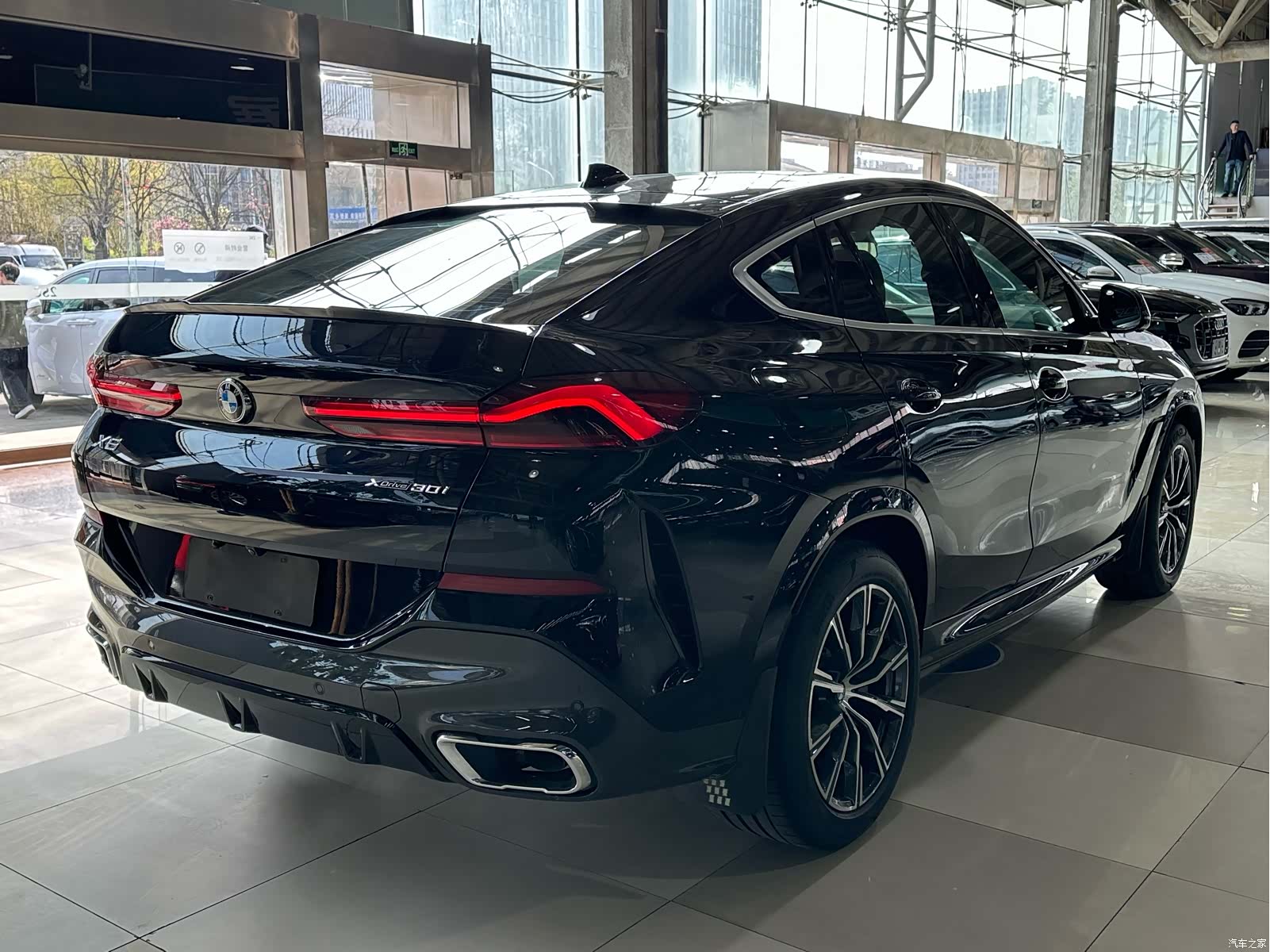 BMW X6, 2021 все фото