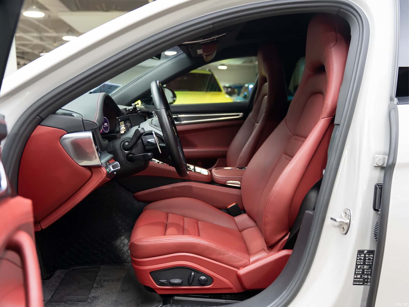 Porsche Panamera, 2023 27