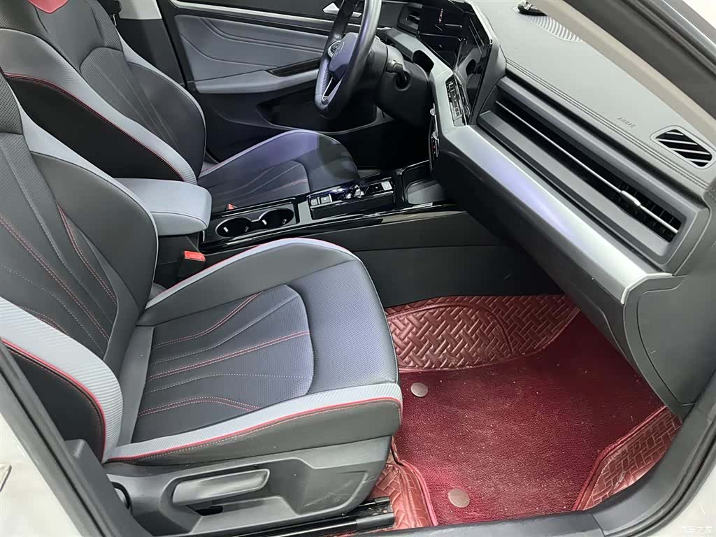 Volkswagen Lamando, 2022 11