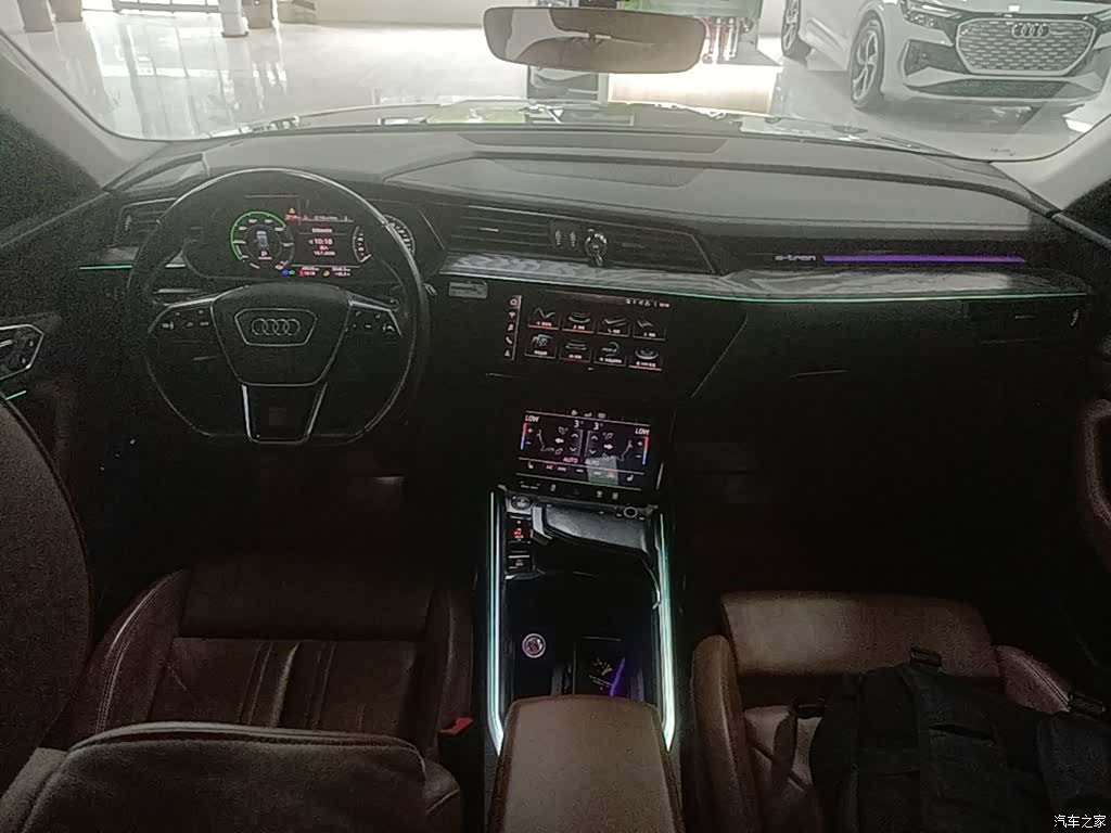 Audi e-tron, 2020 6