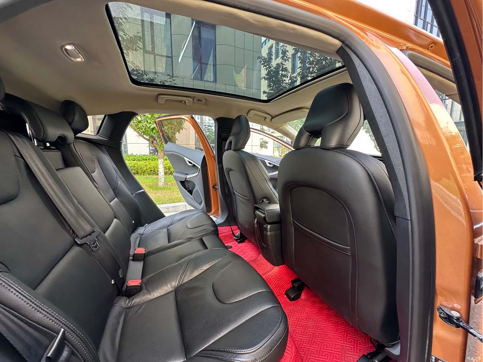 Volvo V40, 2014 16