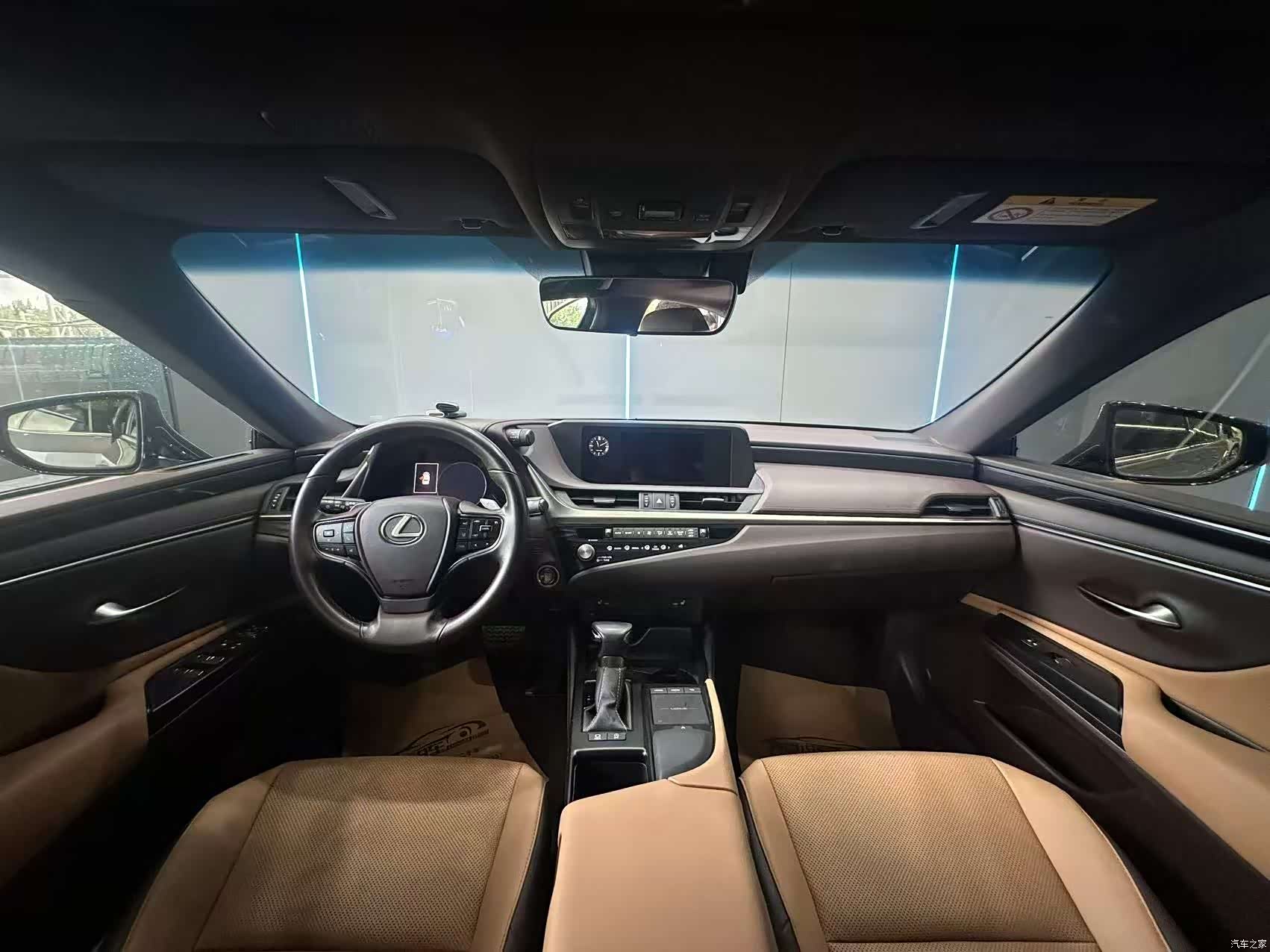 Lexus ES, 2021 9