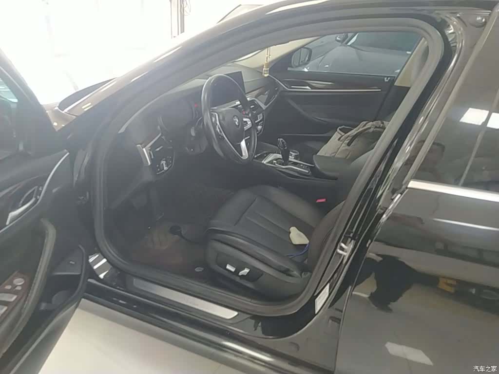 BMW 5 Series, 2018 16