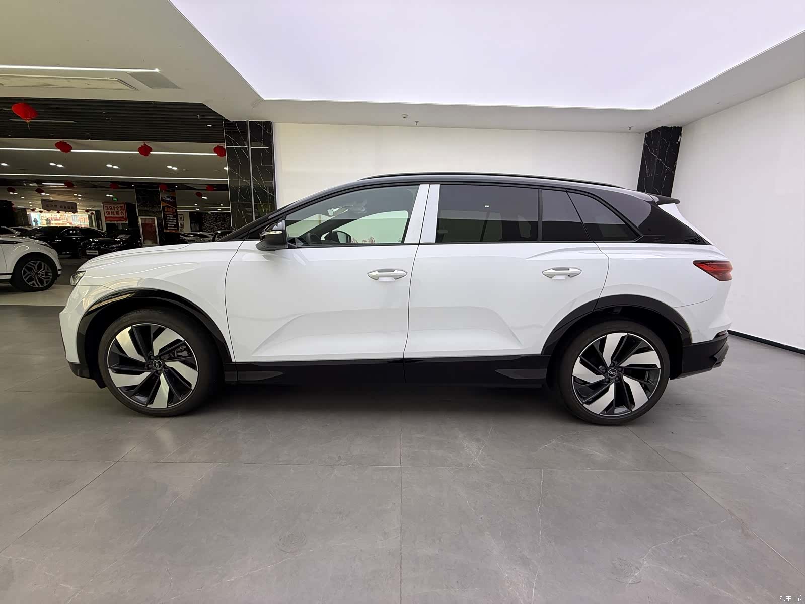Audi Q5 e-tron, 2024 все фото