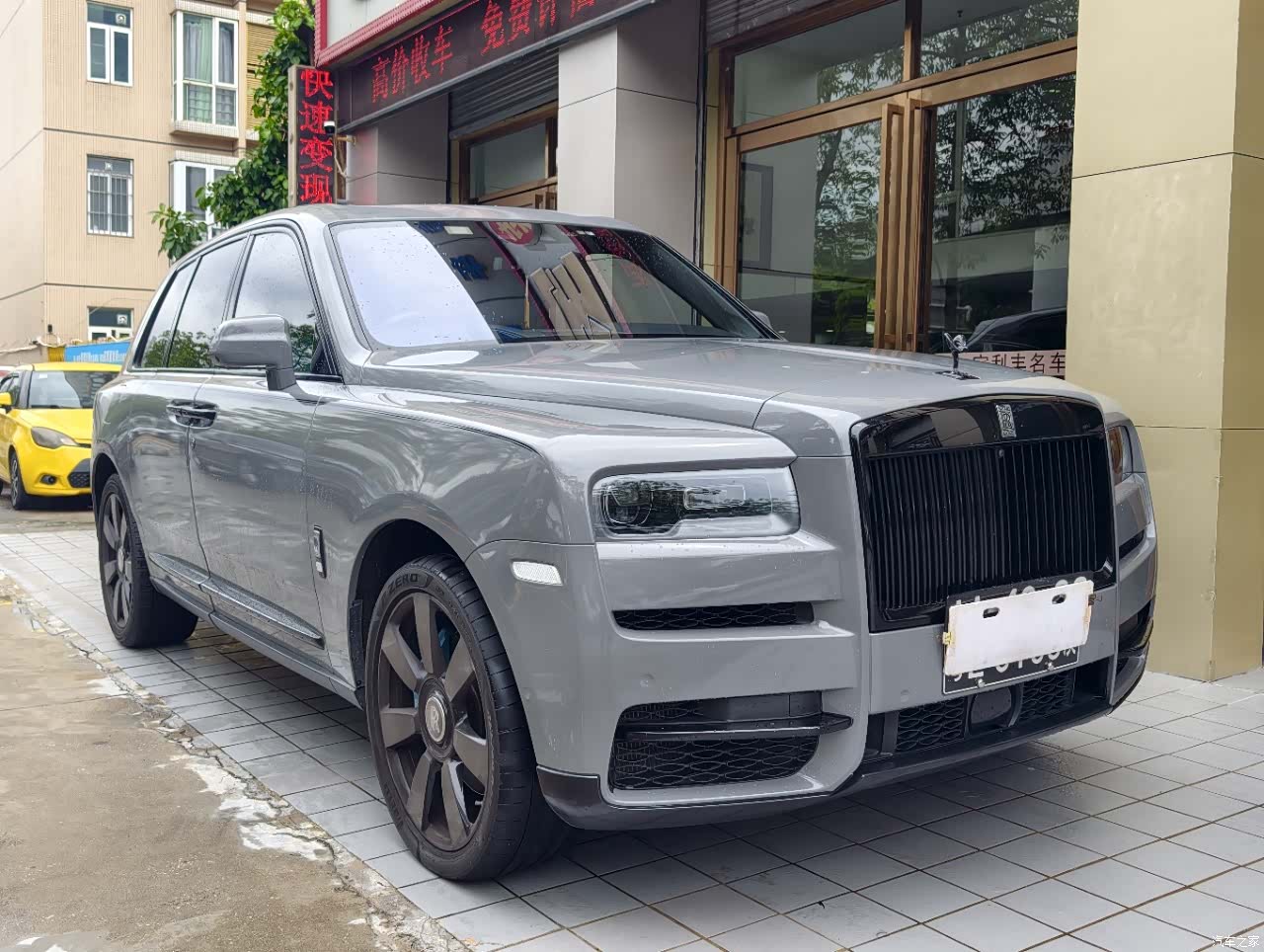 Rolls-Royce Cullinan, 2021 3