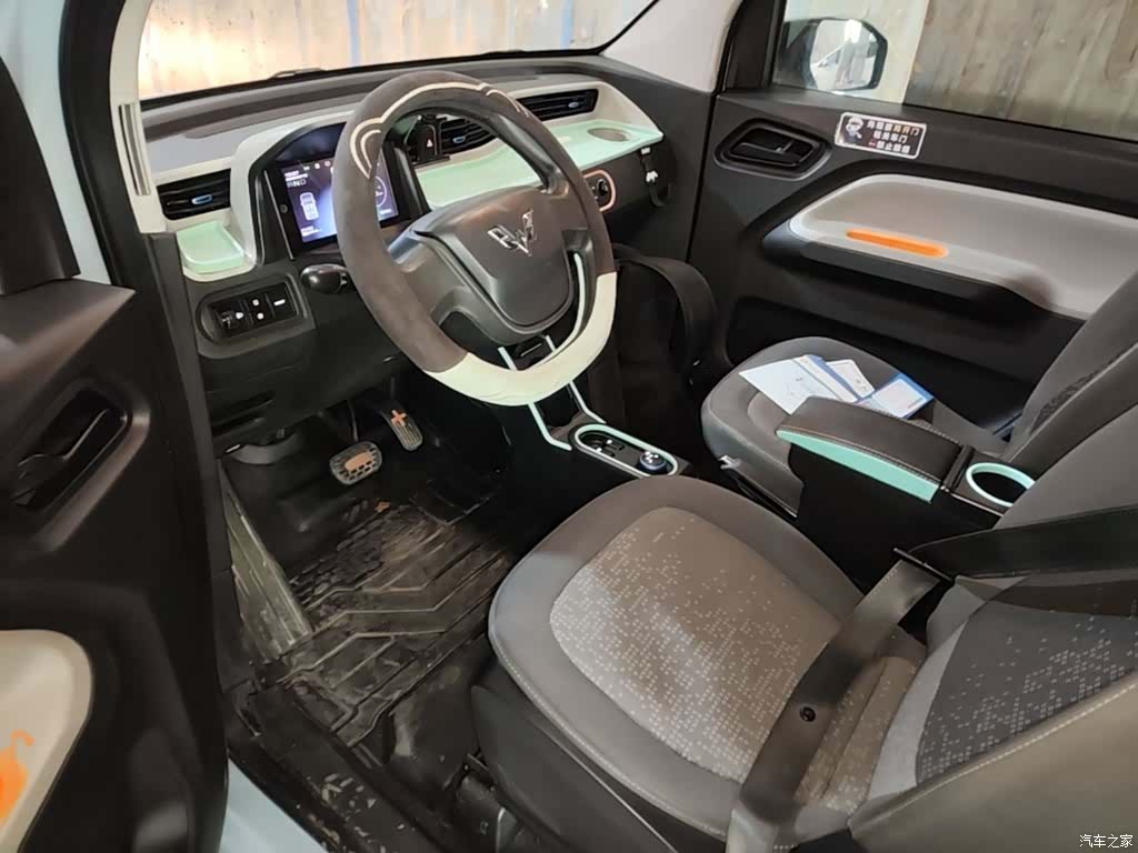 Wuling MINIEV, 2020 11