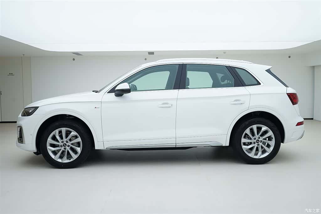 Audi Q5L, 2022 3