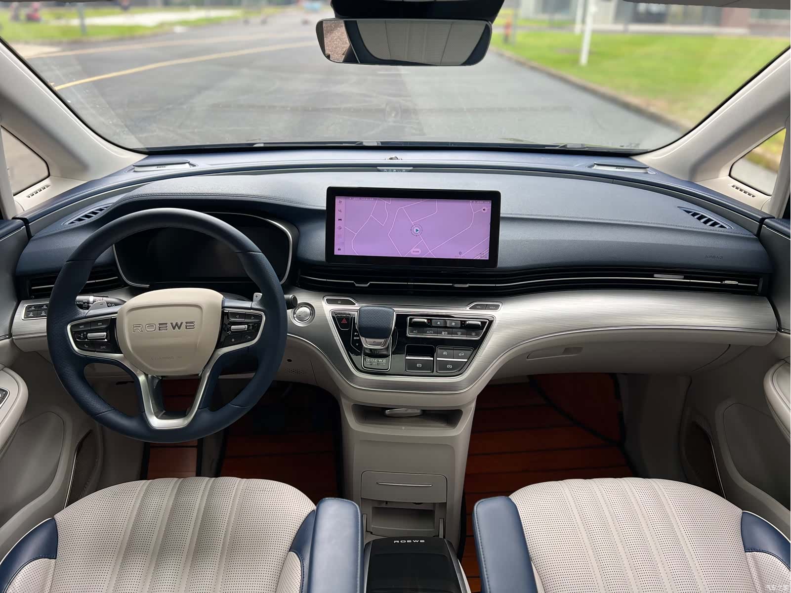 Roewe iMAX8, 2021 10