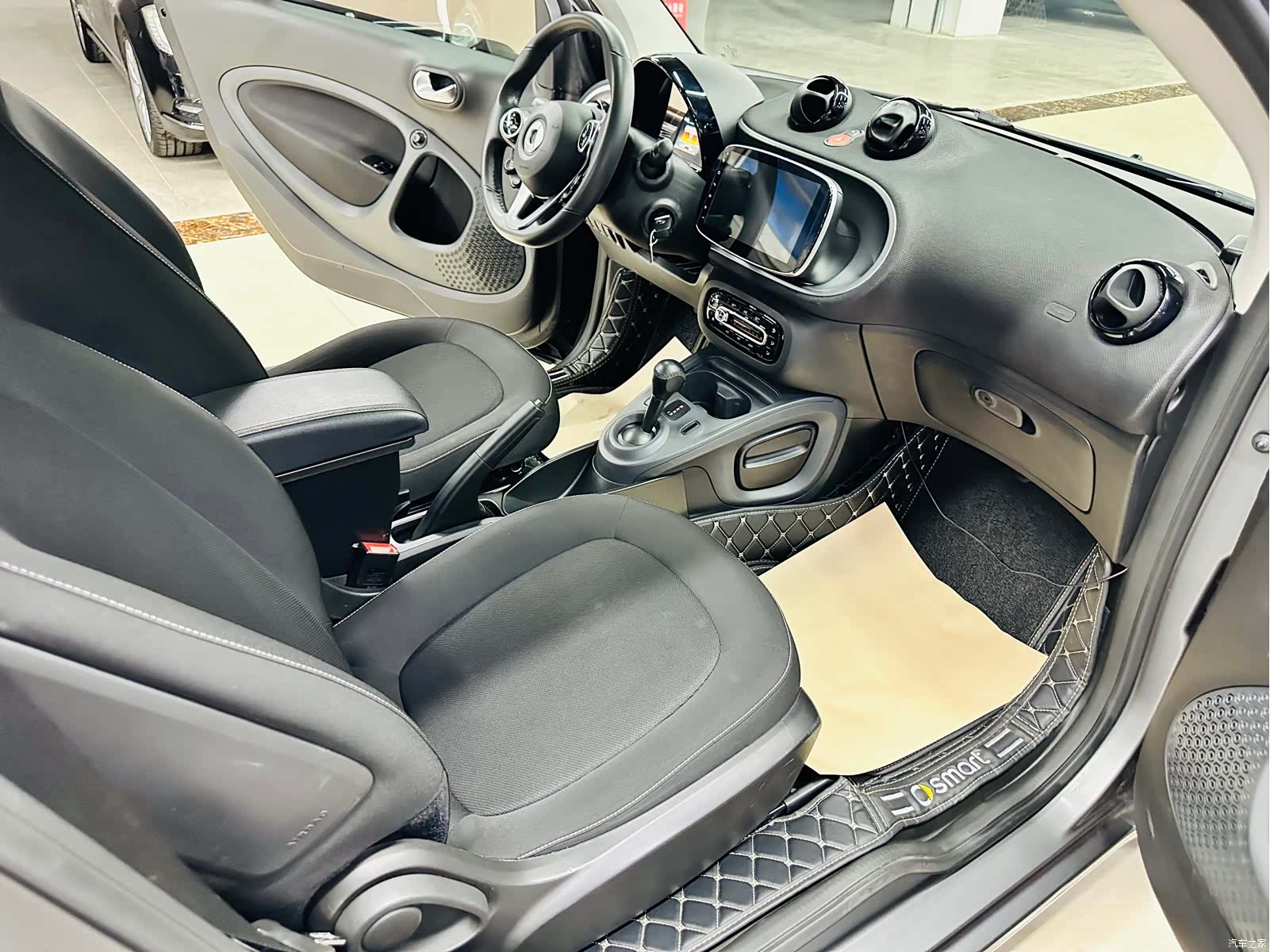 Smart Fortwo, 2018 15