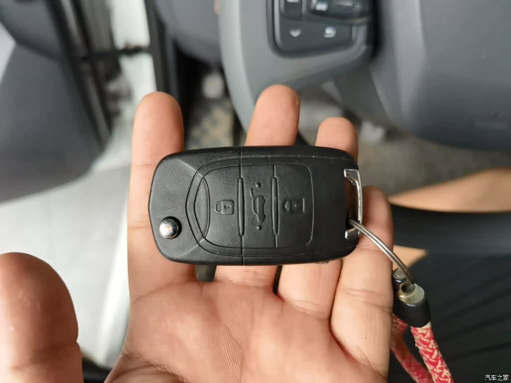 Wuling E200, 2019 9