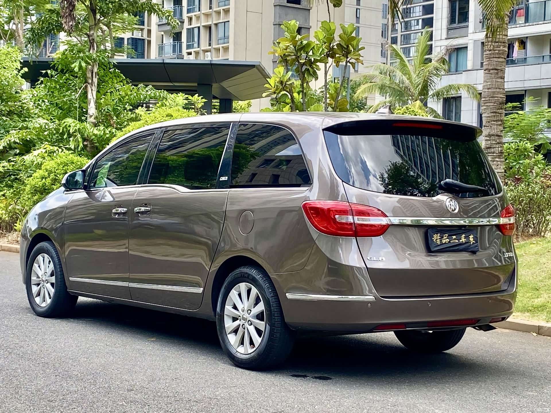 Buick GL8, 2016 8