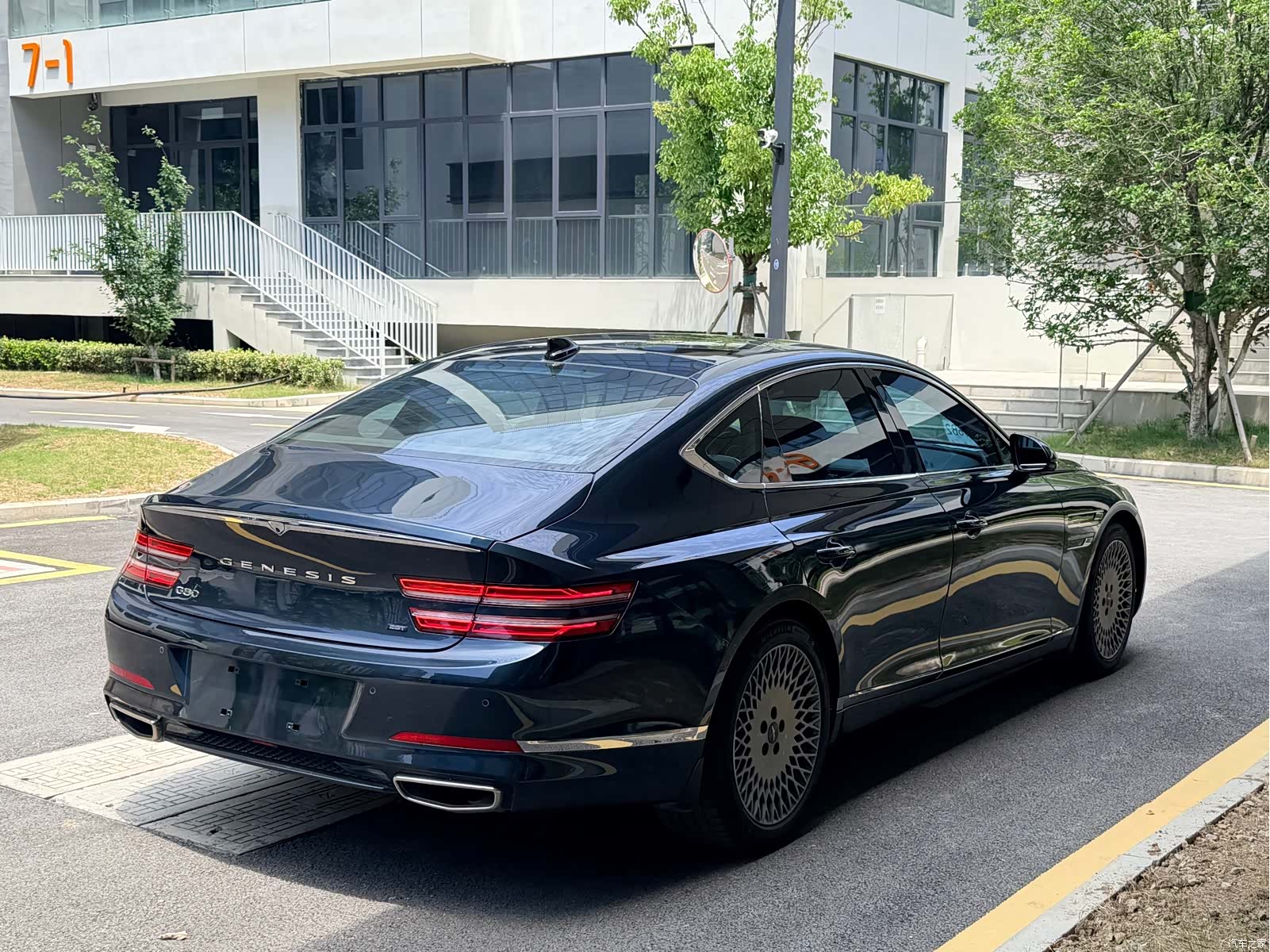 Genesis G80, 2023 все фото