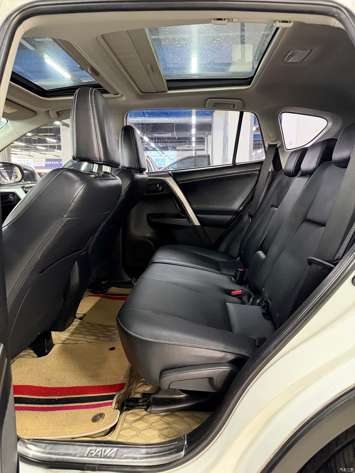 Toyota RAV4, 2017 6