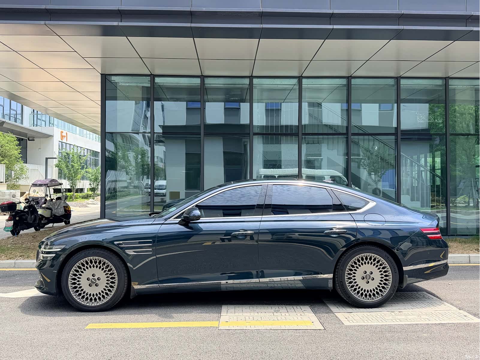Genesis G80, 2023 3