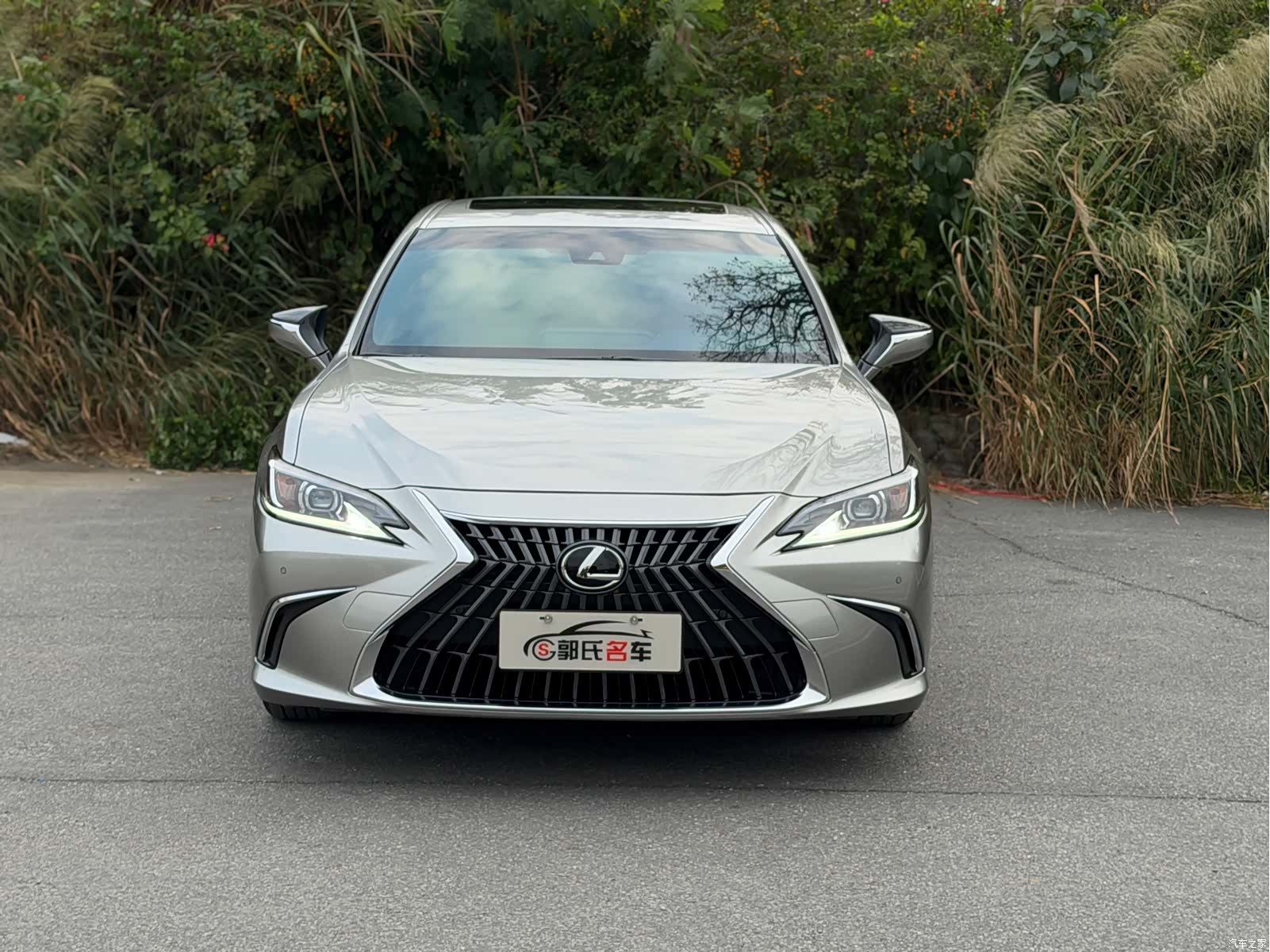 Lexus ES, 2022 2