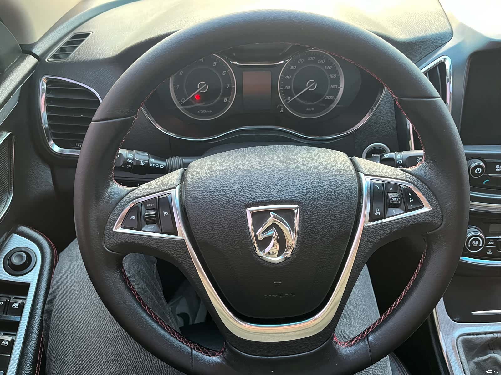 Wuling 560, 2016 20