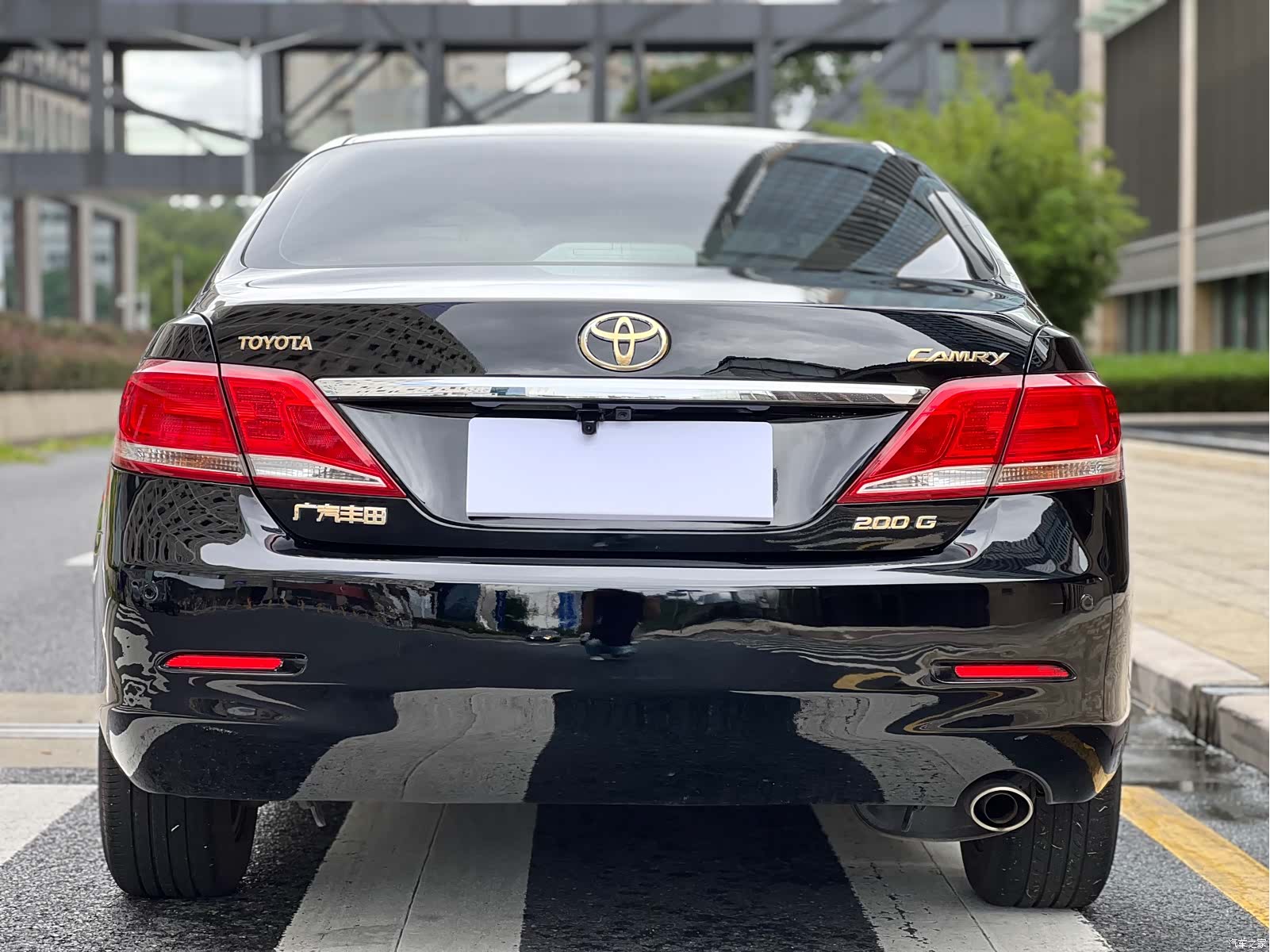 Toyota Camry, 2011 24