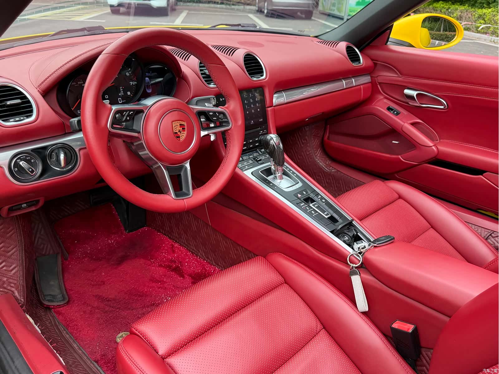 Porsche Boxster, 2017 все фото