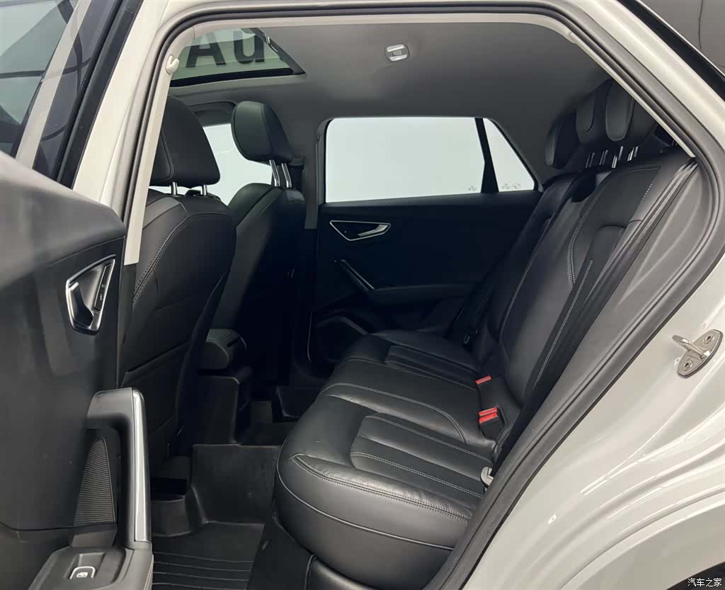 Audi Q2L, 2021 26