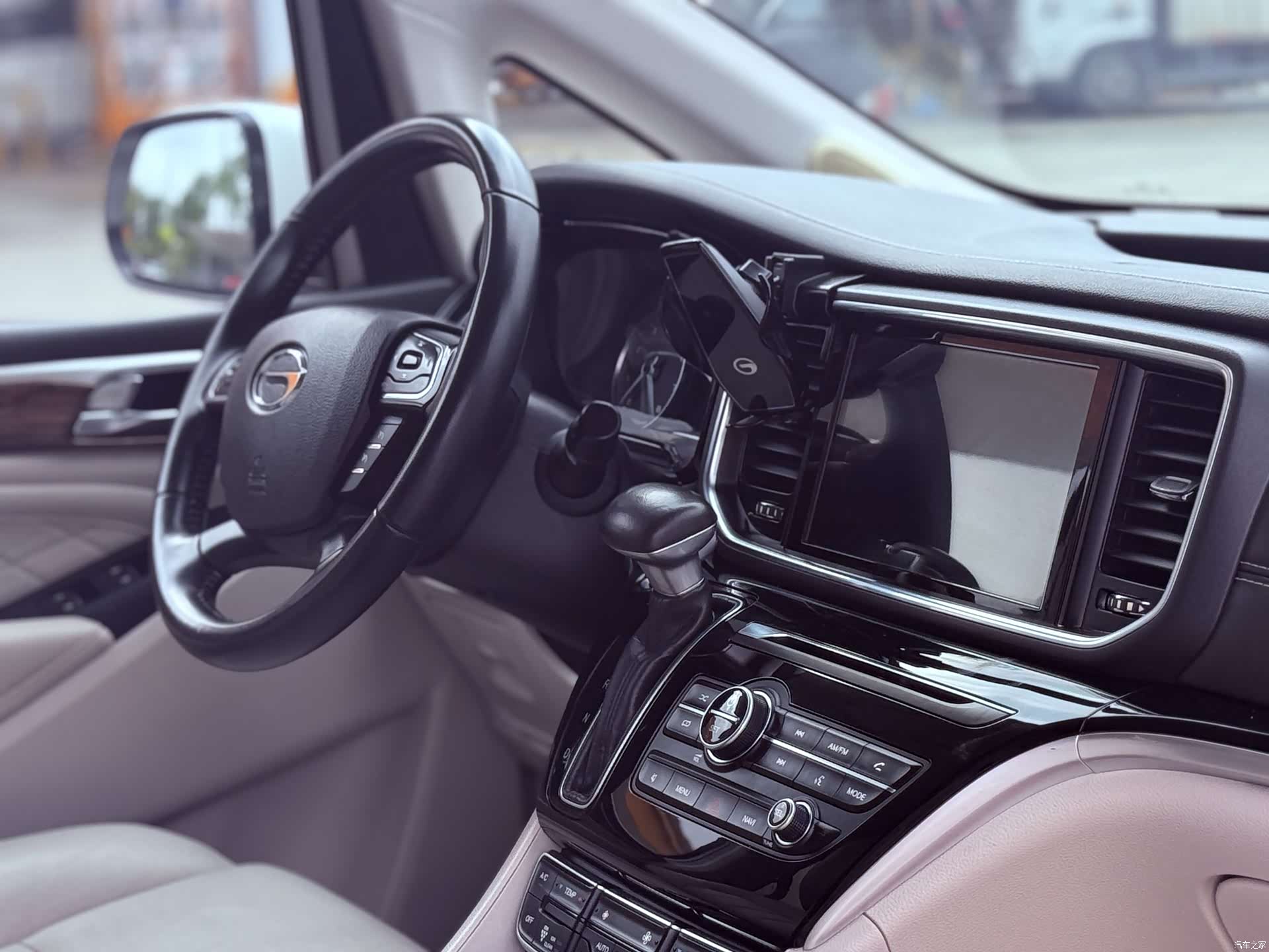 Trumpchi M8, 2019 19