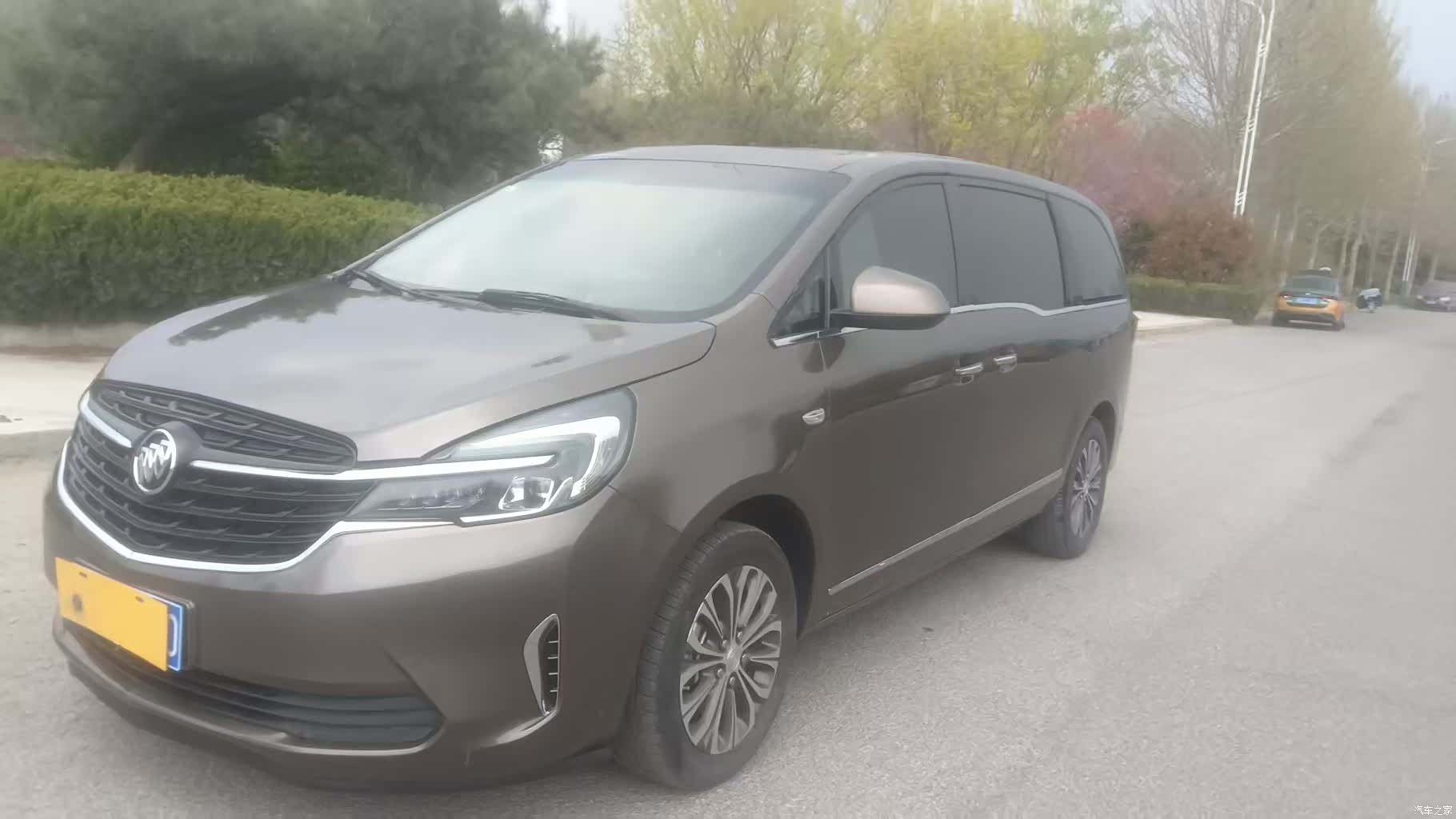 Buick GL8, 2020 3