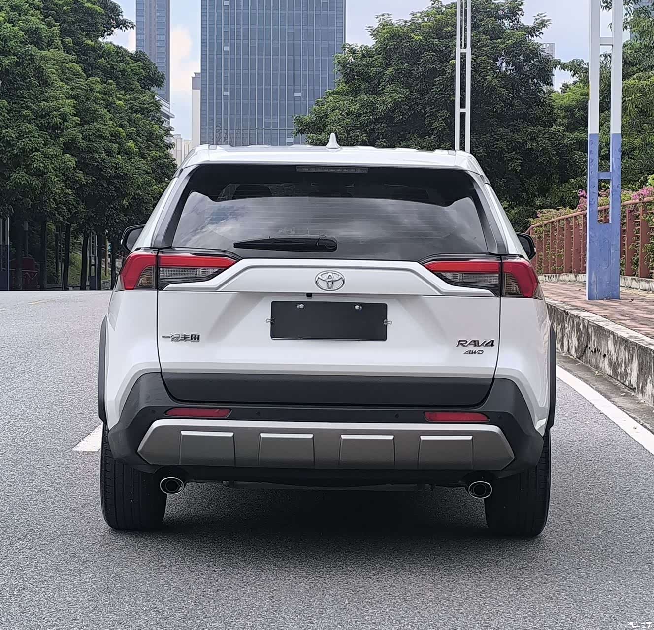 Toyota RAV4, 2023 7