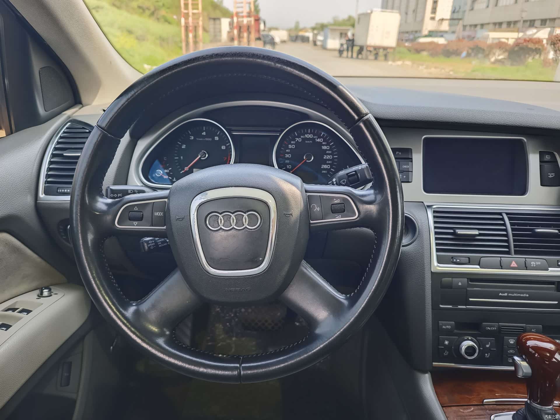 Audi Q7, 2011 14