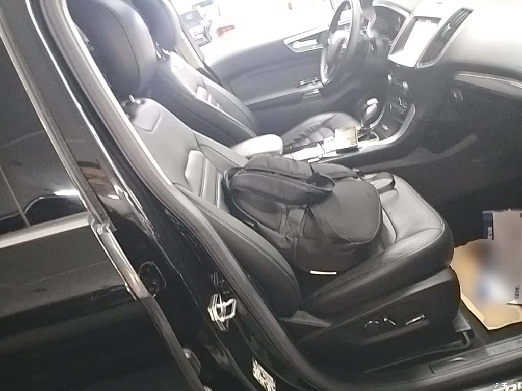 Ford Edge, 2017 25