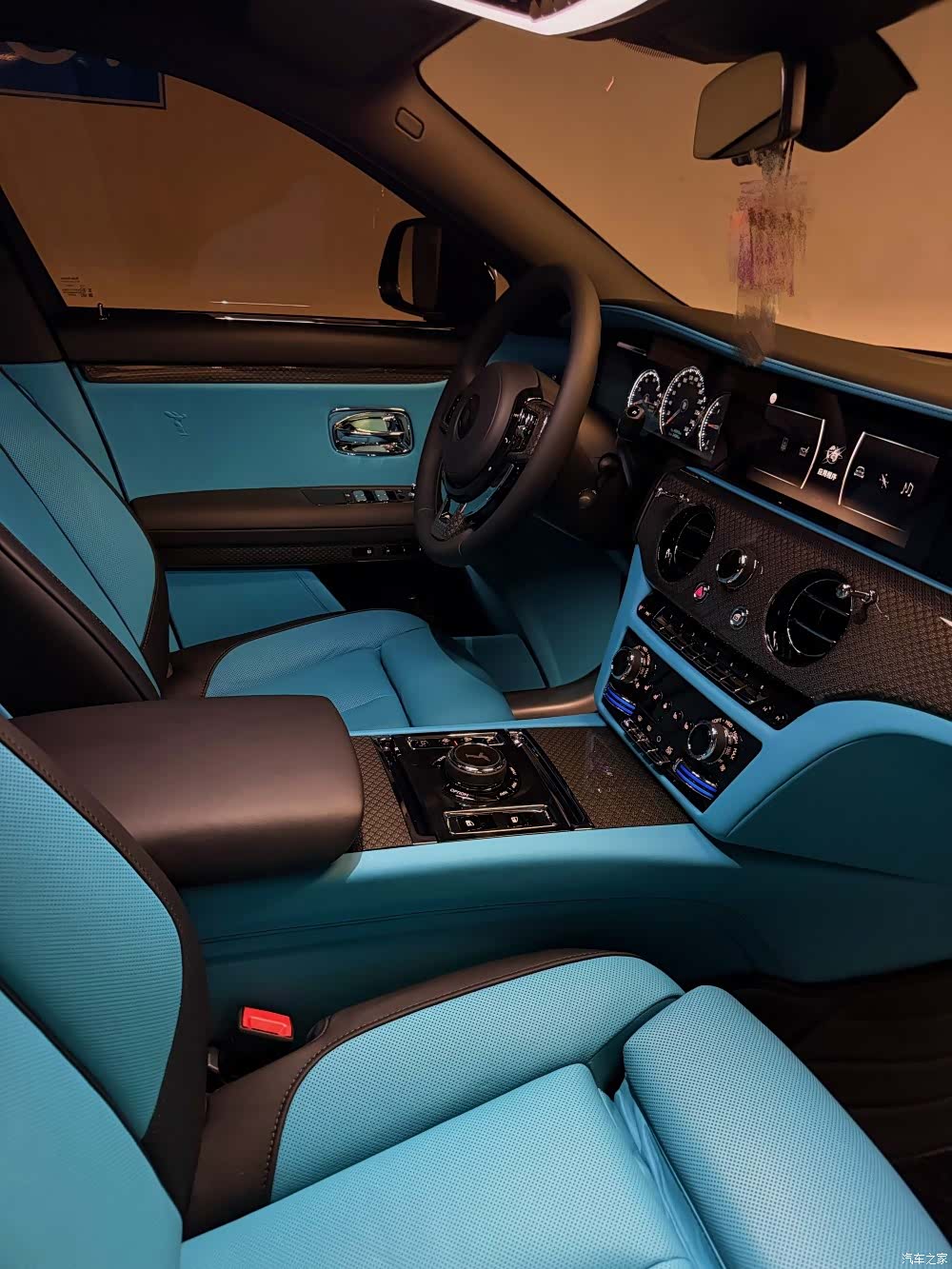 Rolls-Royce Ghost, 2023 4