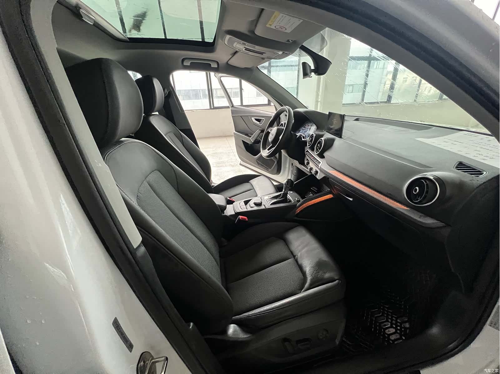 Audi Q2L, 2021 13